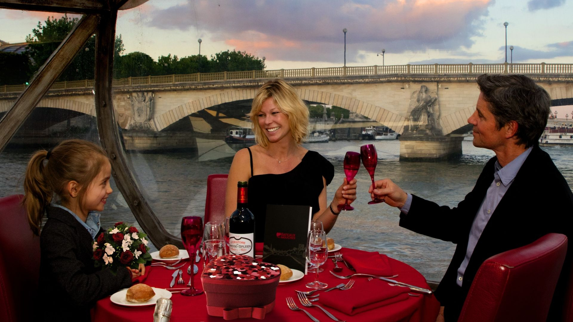 Bateaux Mouches: Romantic Dinner Cruise with Excellence Menu