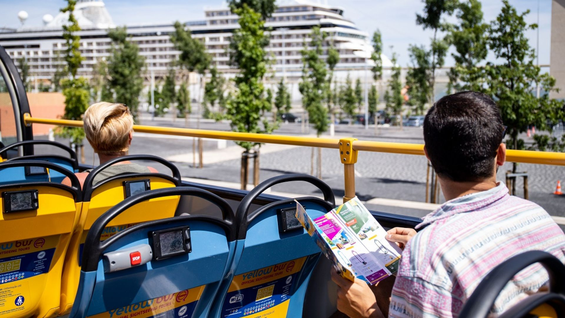 Attraction World - Modern Lisbon Bus Tour