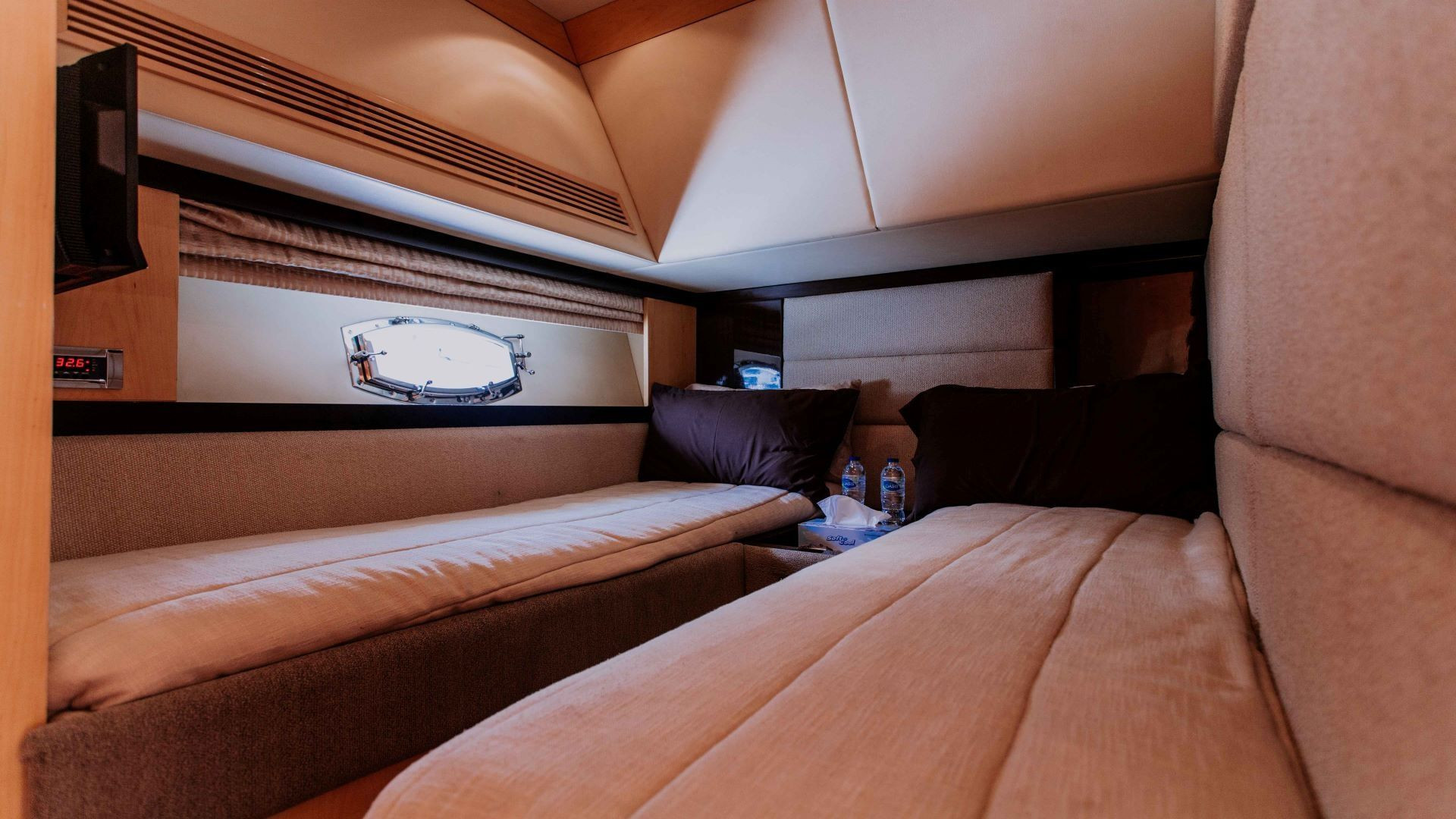 Centaurus Charter - Private Charter 56 Ft - Luxury