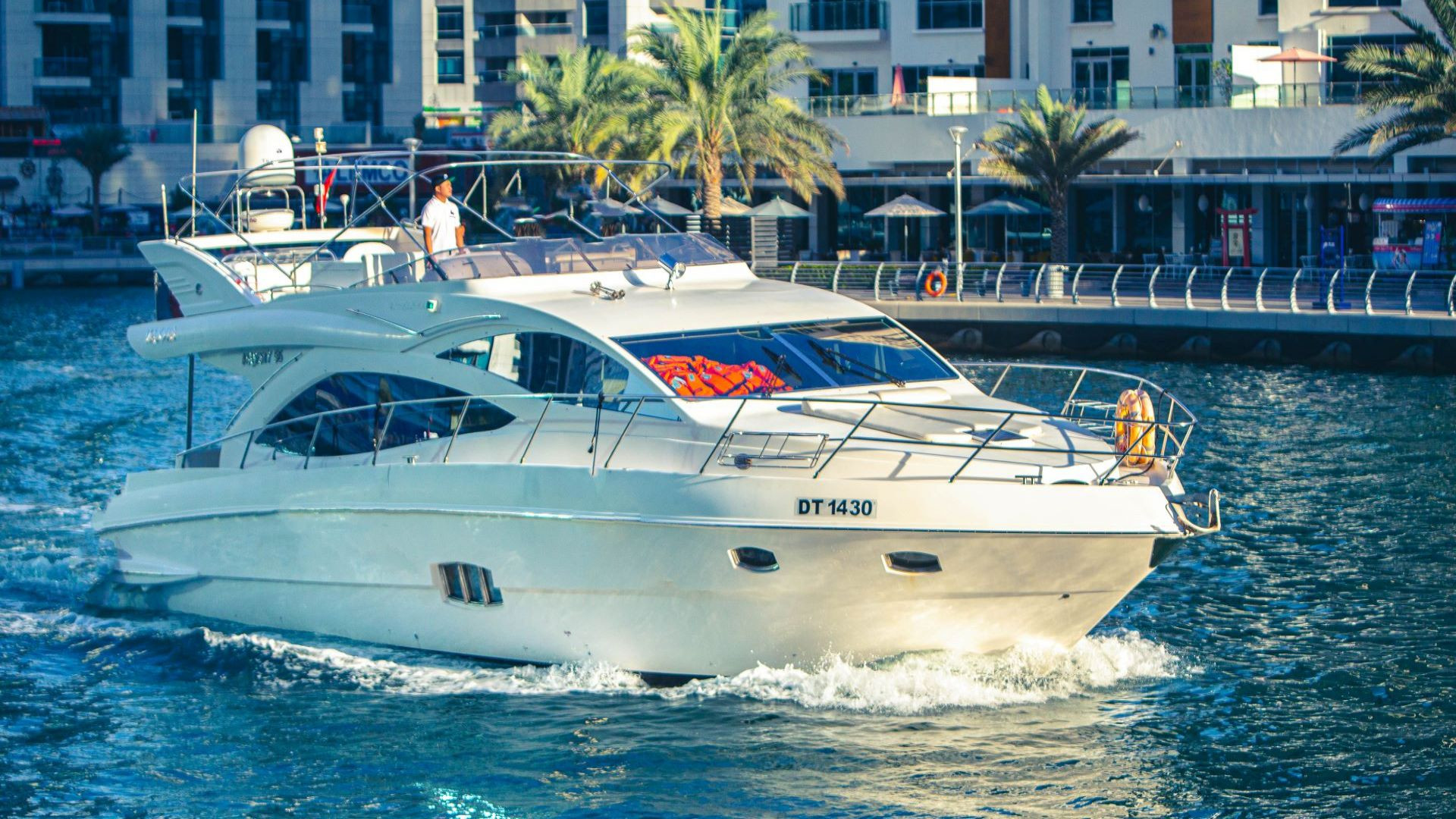 Centaurus Charter - Private Charter 56 Ft - Luxury