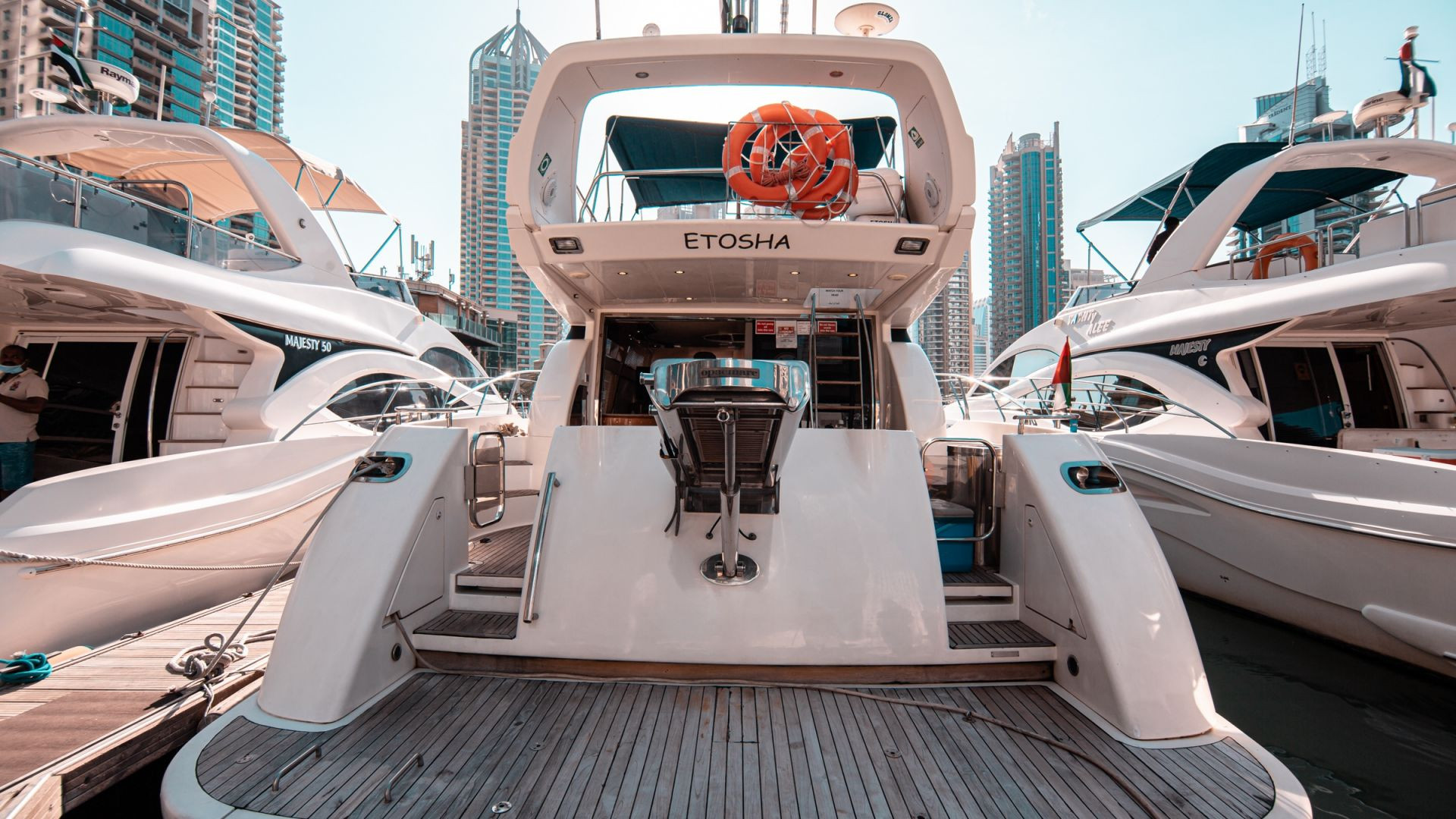 Centaurus Charter - Private Charter 58 Ft - Luxury