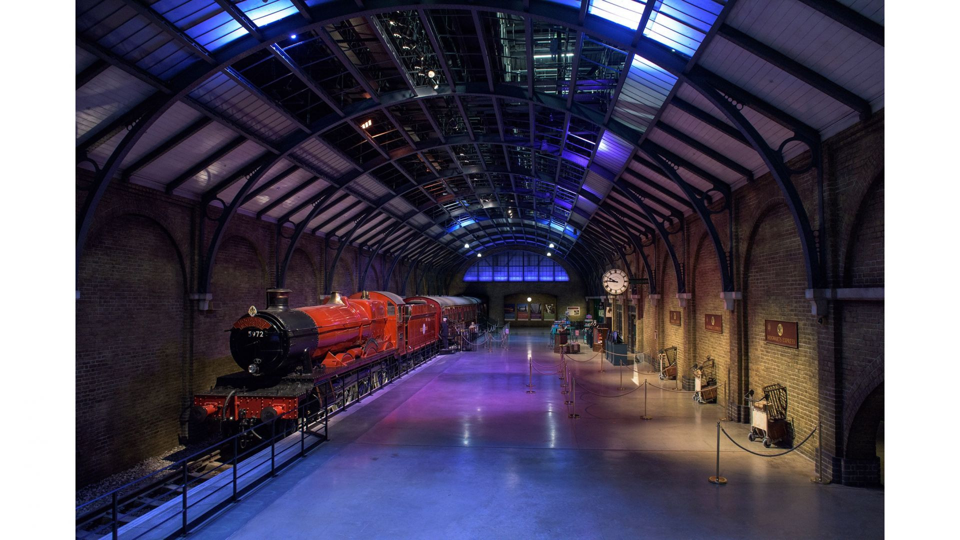 Evan Evans - Harry Potter Warner Bros. Tour with O