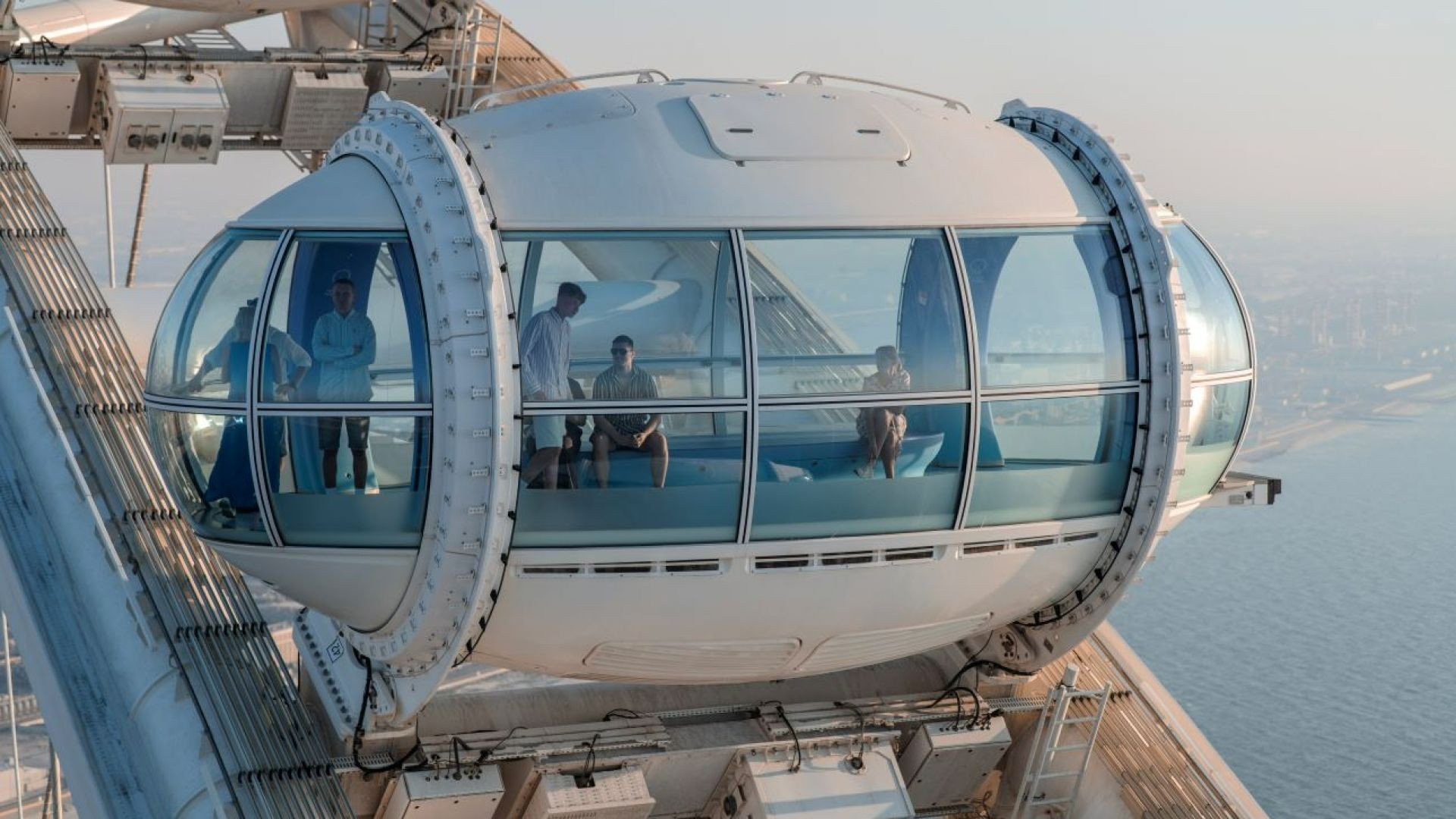 Ain Dubai Views - Peak Hours