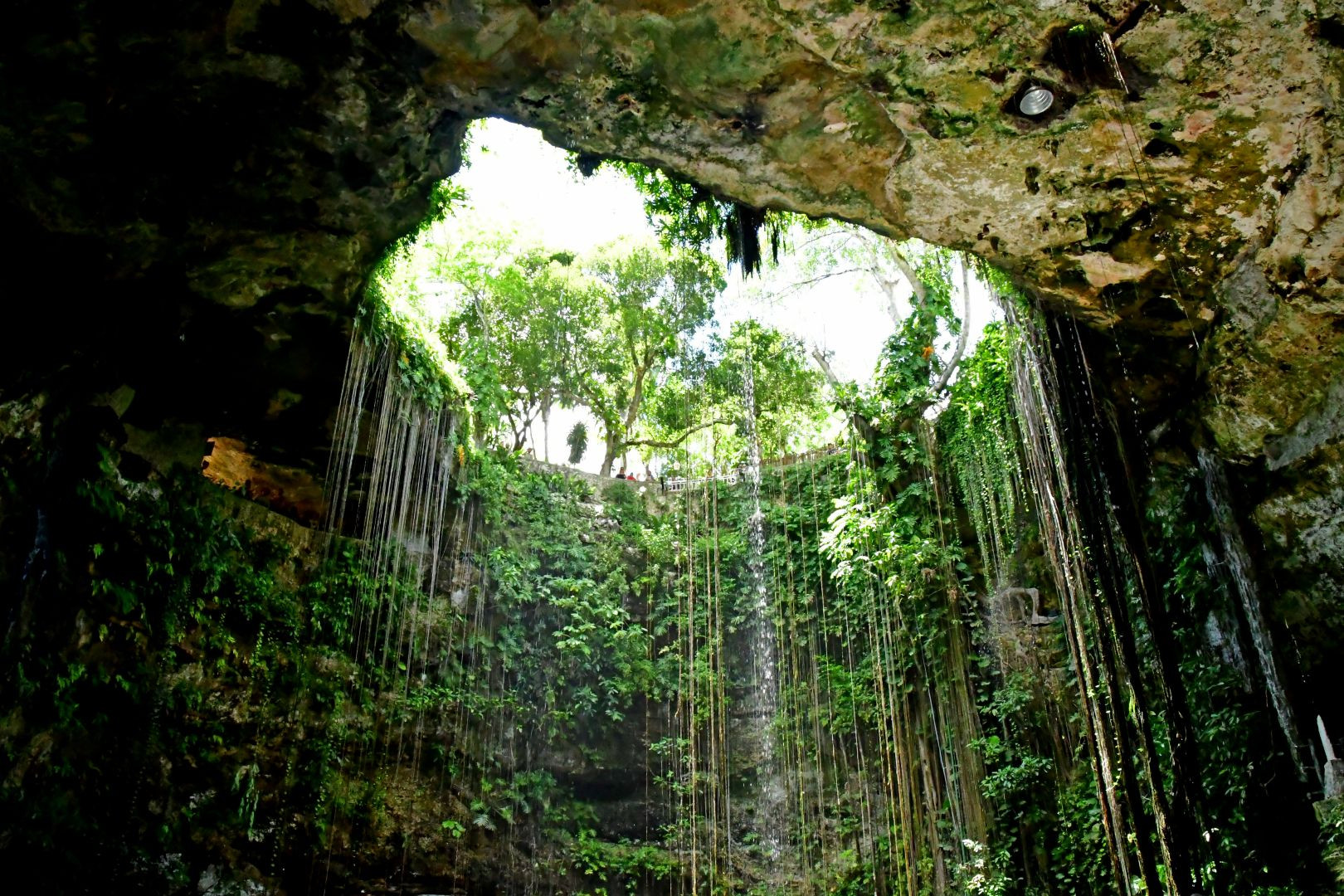 Chichén Itzá, Valladolid & Cenote Chichikan: Round