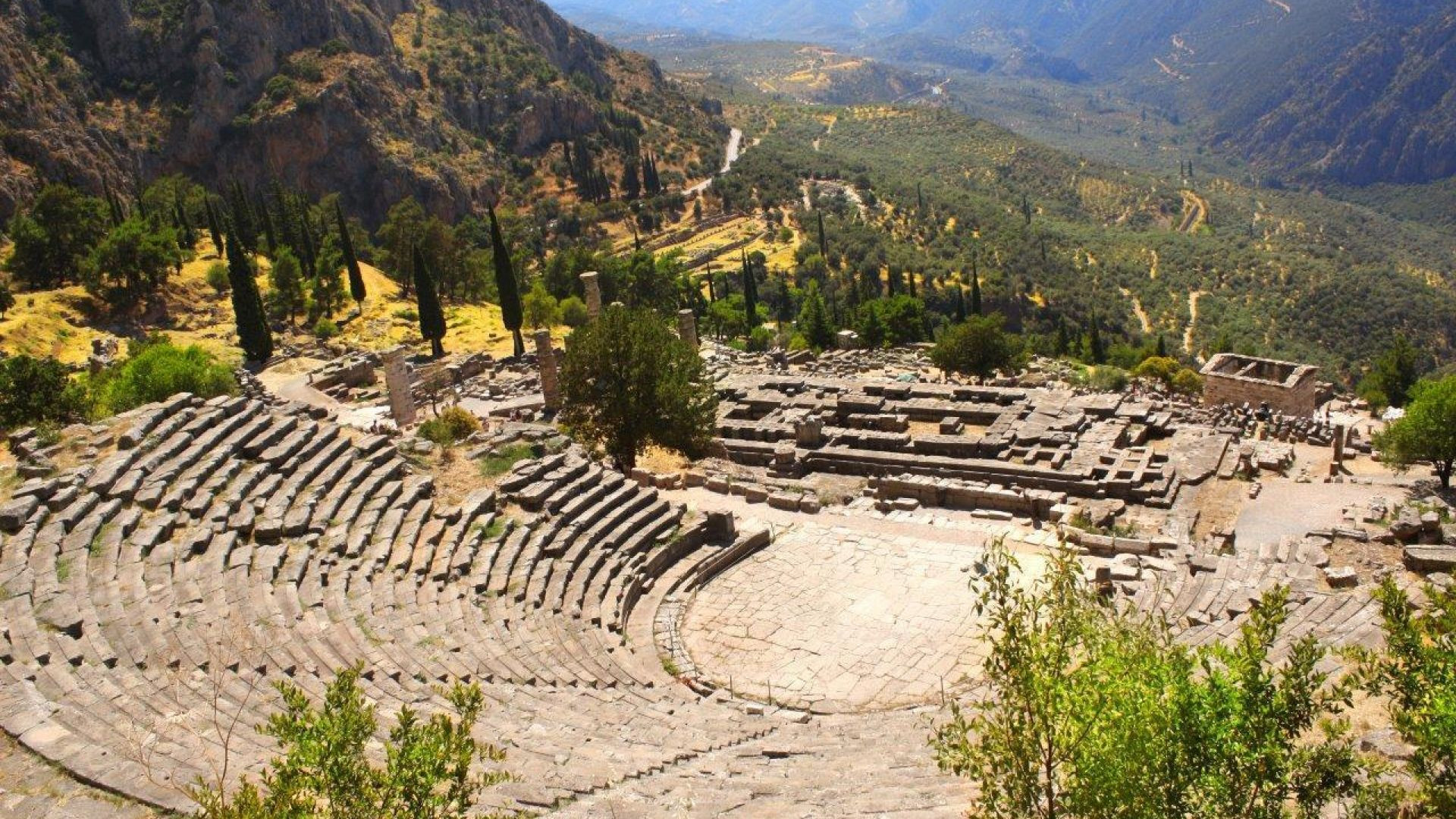 Delphi One Day Trip from Athens with Lunch