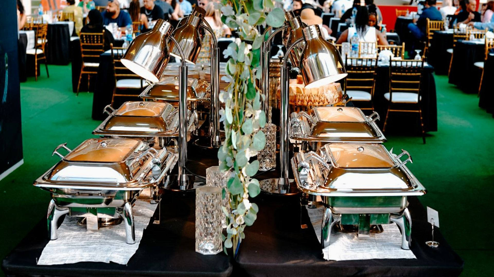 Dubai Marina Dinner Cruise with Live Music - 90 Mi