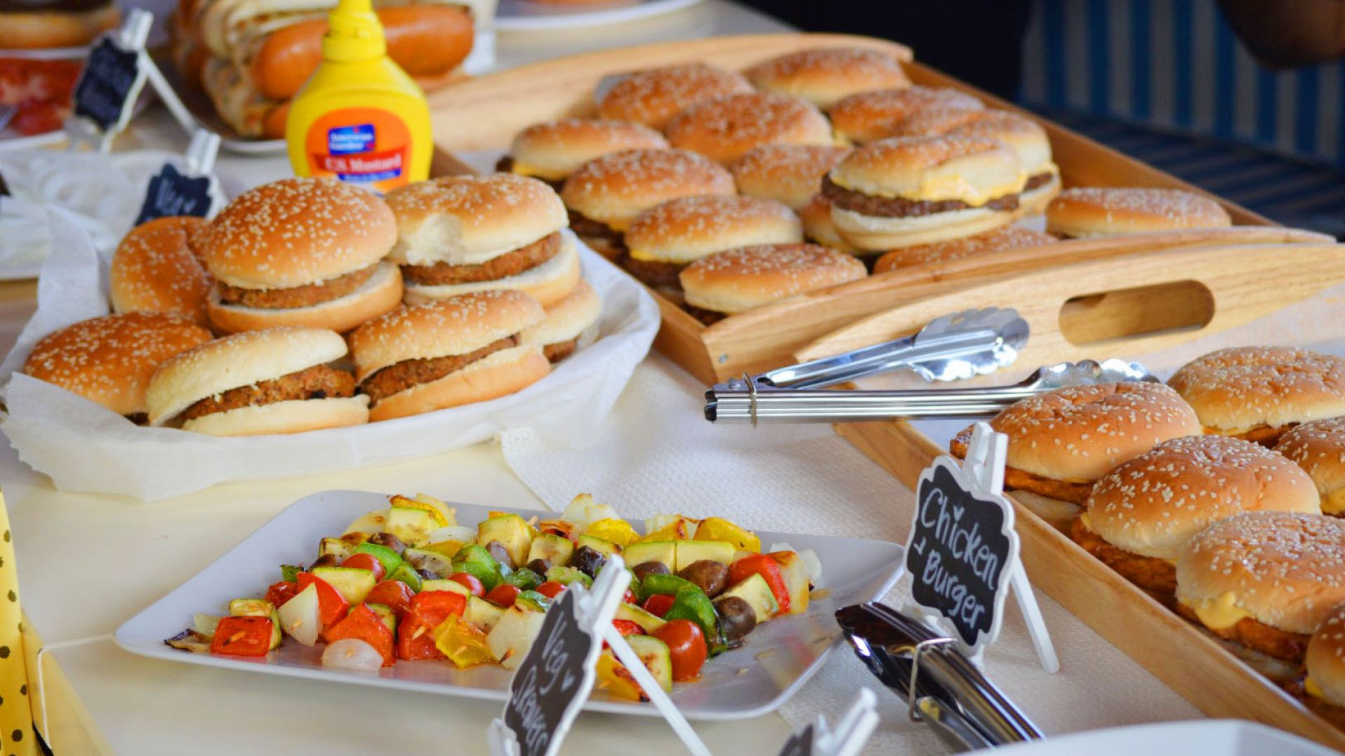 Dubai Marina Sunset Yacht Tour with Live BBQ - 2 H