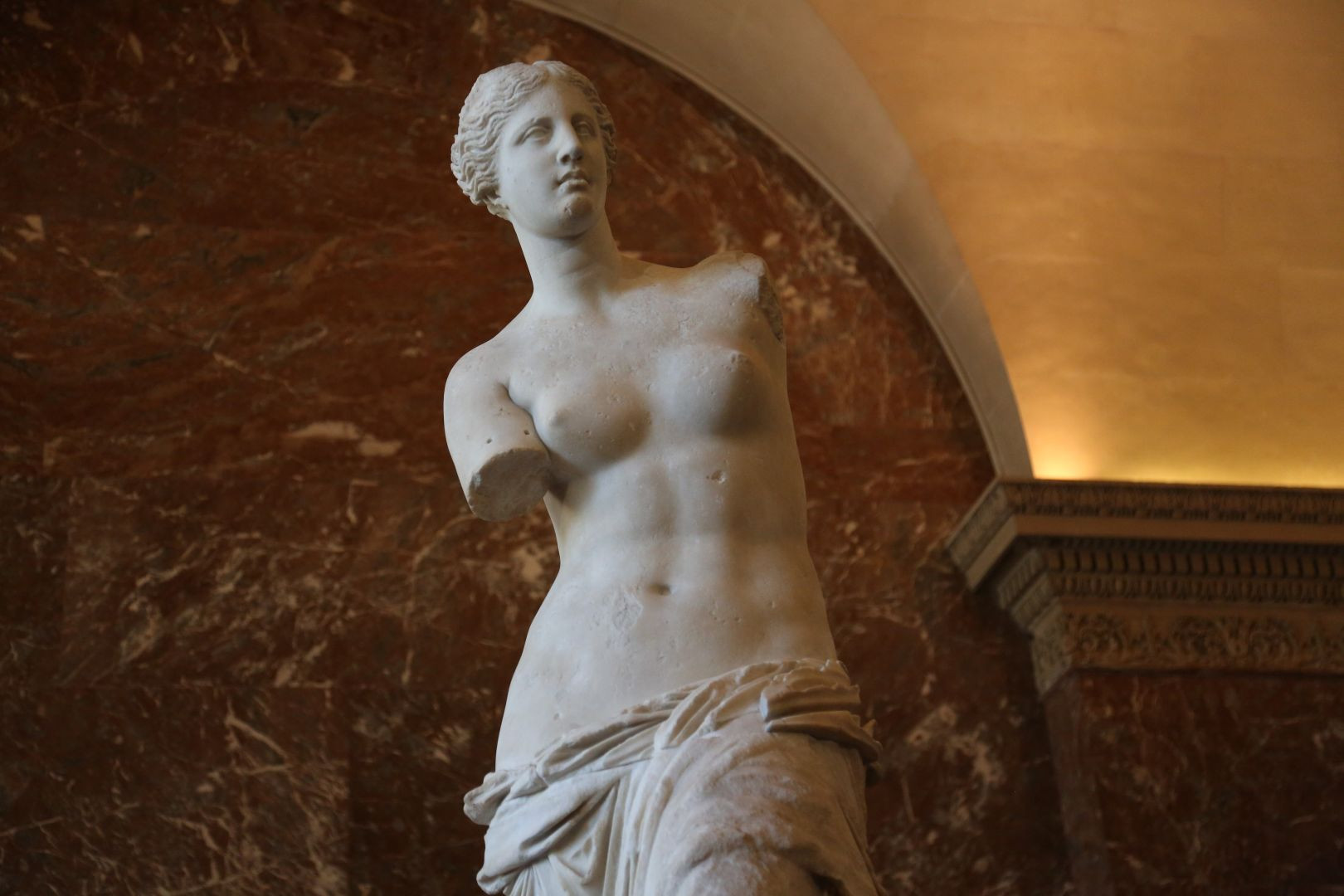 Louvre Museum: Priority Entry Ticket + 3-Hr Guided